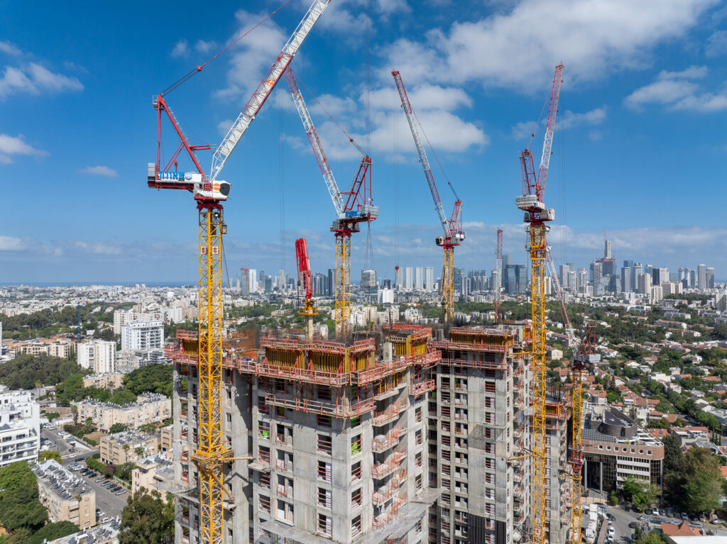 אאורה, רמת חן