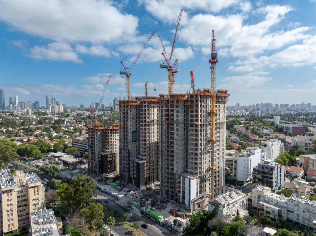אאורה, רמת חן